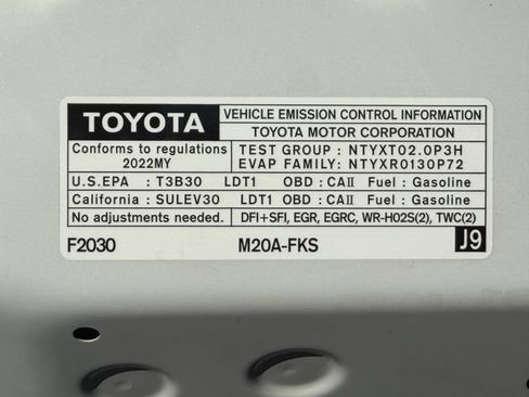 Used 2022 Toyota Corolla Cross LE FWD image 24