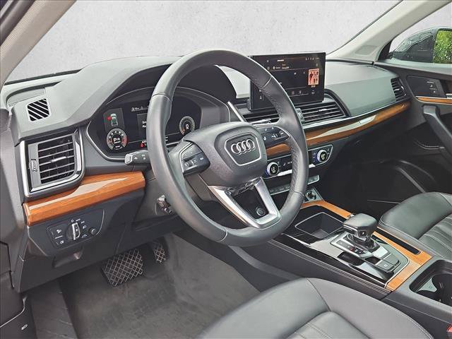 Used 2023 Audi Q5 2.0T Premium Plus w/ Premium Plus Package AWD/4WD image 10