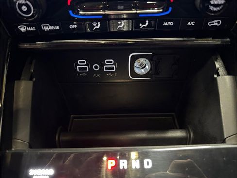 Used 2023 Jeep Grand Cherokee L Limited image 18