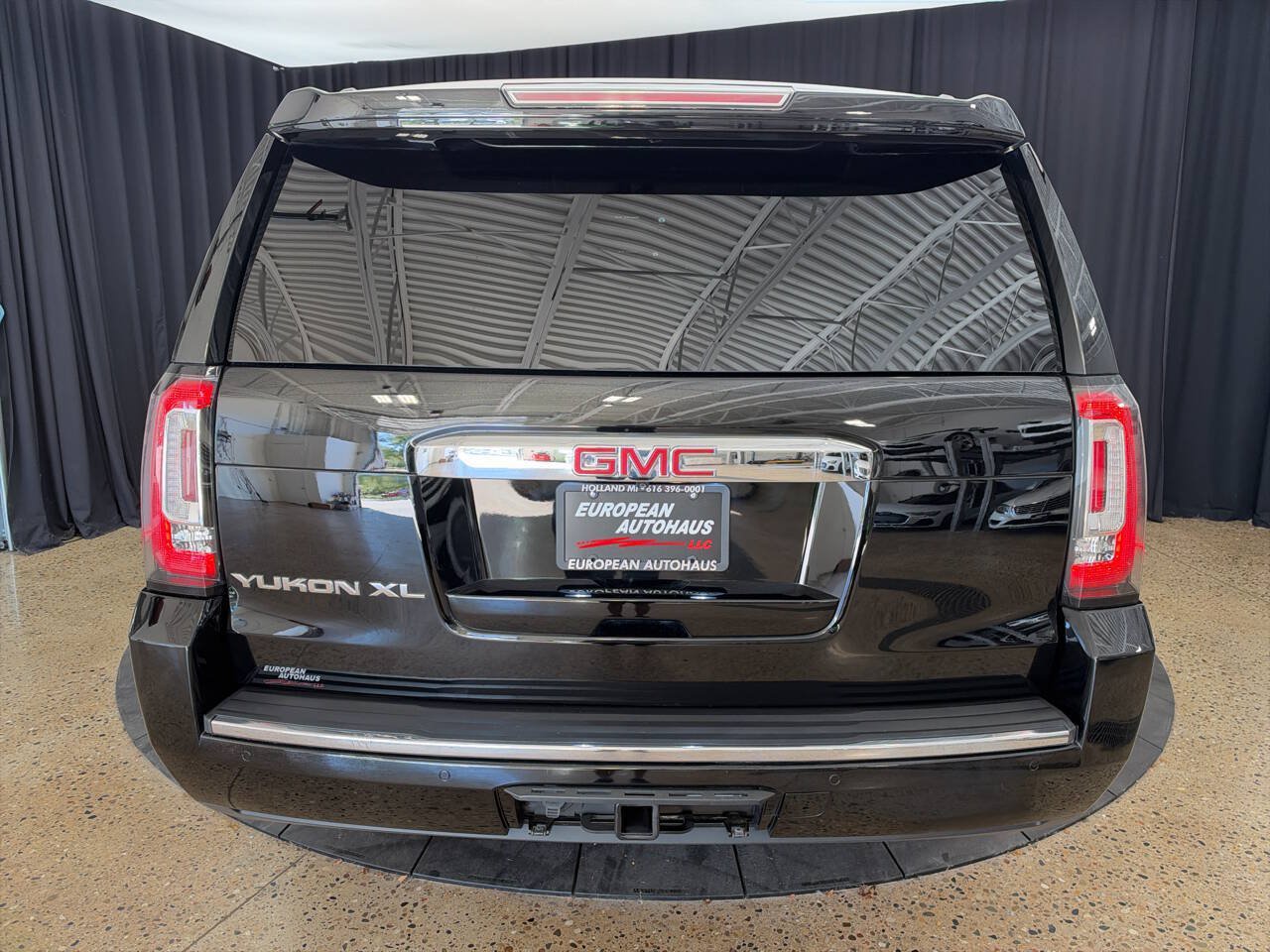 Used 2016 GMC Yukon XL Denali w/ Open Road Package AWD/4WD image 5