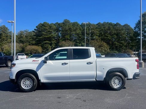 Used 2024 Chevrolet Silverado 1500 W/T w/ Z71 Off-Road Package image 2