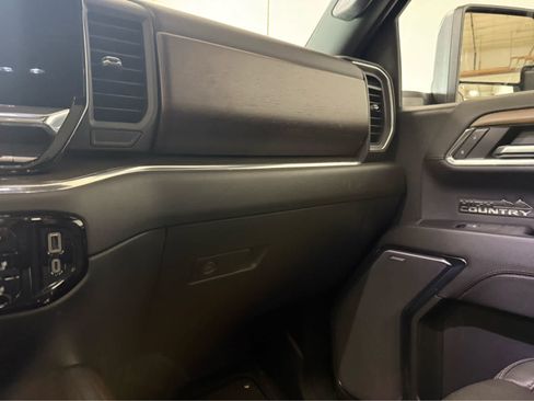 Used 2024 Chevrolet Silverado 1500 High Country w/ Technology Package AWD/4WD image 20