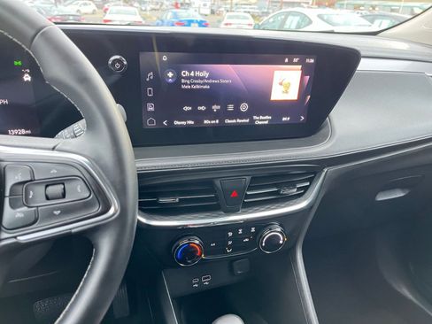 Used 2025 Buick Encore GX Preferred image 18