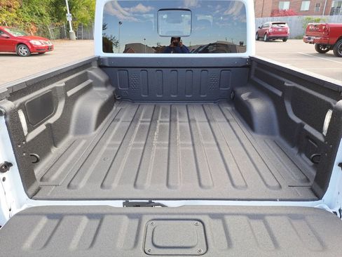 New 2026 Jeep Gladiator Sport AWD/4WD image 10