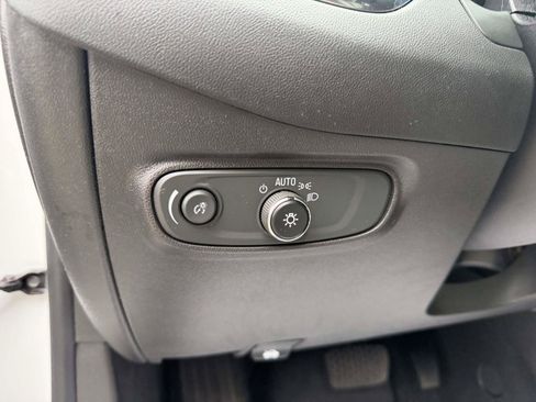 Certified 2023 Chevrolet Equinox LS w/ Driver Confidence II Package AWD/4WD image 19