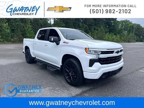 Used 2025 Chevrolet Silverado 1500 RST AWD/4WD image 3