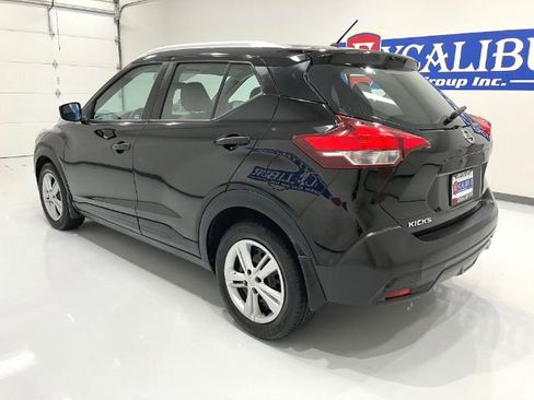 Used 2019 Nissan Kicks S image 8