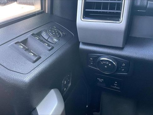 Used 2018 Ford F150 Lariat image 17