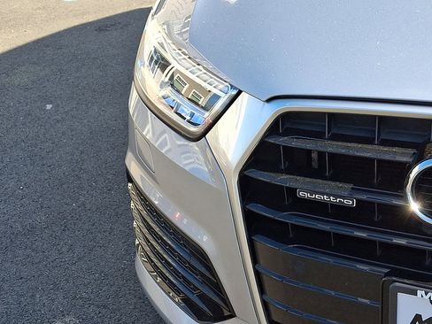 Used 2018 Audi Q3 2.0T Premium Plus w/ Premium Plus Package image 10