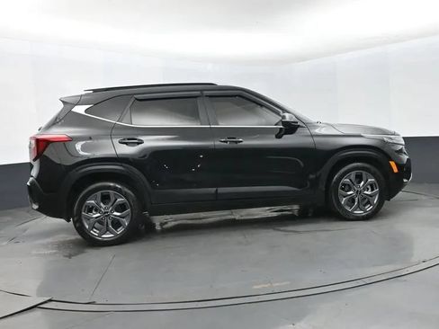 Used 2024 Kia Seltos S FWD image 4
