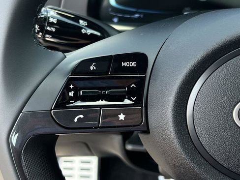 Used 2025 Hyundai Elantra Sport w/ Cargo Package image 13