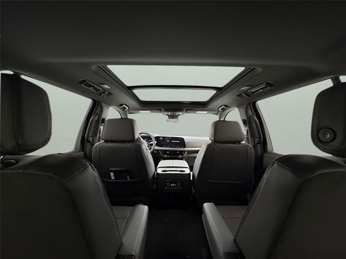 New 2025 Chevrolet Tahoe High Country image 23