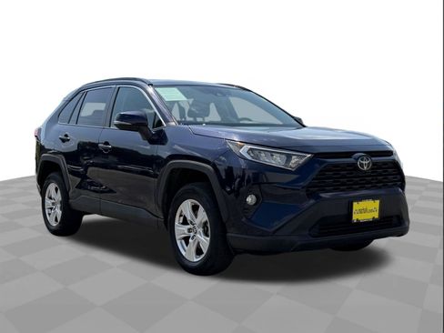 Used 2021 Toyota RAV4 XLE AWD/4WD image 7
