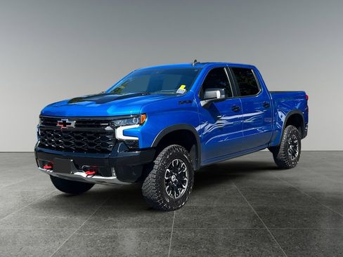 Used 2022 Chevrolet Silverado 1500 ZR2 w/ Technology Package image 3