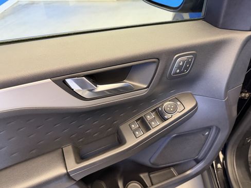 Used 2020 Ford Escape SEL FWD image 10
