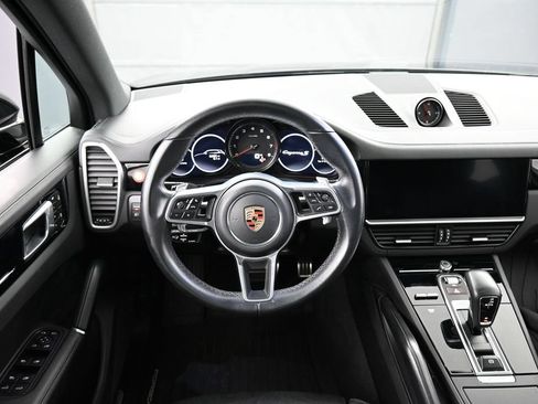 Certified 2023 Porsche Cayenne S Platinum AWD/4WD image 18