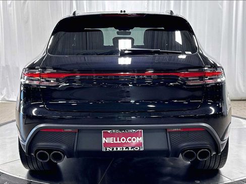 Used 2026 Porsche Macan AWD/4WD image 8