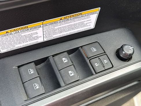 Used 2019 Toyota Tacoma TRD Off-Road image 21