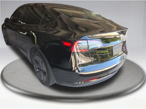 Used 2023 Tesla Model 3 Standard Range RWD image 9
