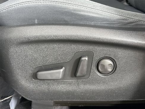 Used 2018 Kia Sorento LX w/ LX V6 Convenience Package image 25