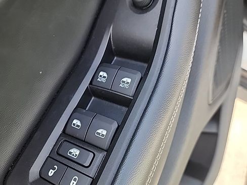 Used 2023 Jeep Grand Cherokee L Limited AWD/4WD image 19