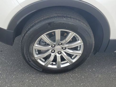 Certified 2021 Cadillac XT4 Premium Luxury w/ Driver Assist Package AWD/4WD image 5