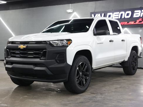 Used 2024 Chevrolet Colorado W/T RWD image 11