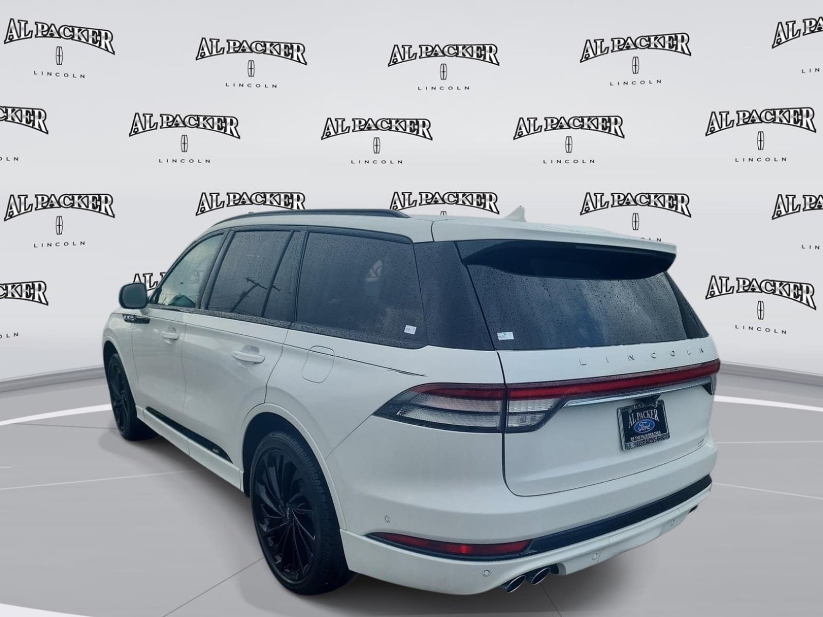 Certified 2024 Lincoln Aviator Reserve w/ Equipment Group 201A AWD/4WD image 3