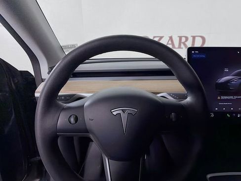 Used 2024 Tesla Model Y Performance AWD/4WD image 12