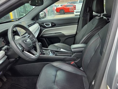 Used 2023 Jeep Compass Limited w/ Sun and Sound Group AWD/4WD image 23