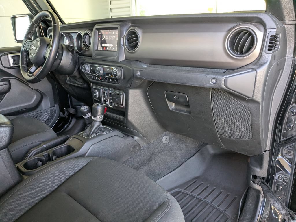Used 2020 Jeep Gladiator Sport w/ Quick Order Package 24S AWD/4WD image 4
