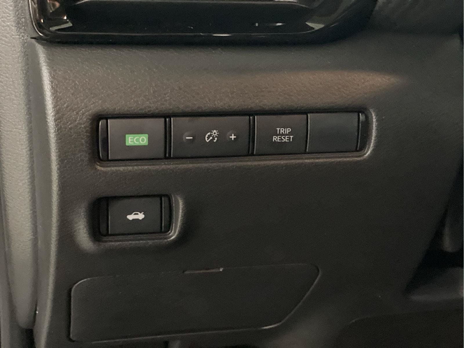 Used 2025 Nissan Sentra SV w/ All-Weather Package FWD image 19