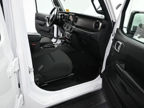 Used 2020 Jeep Gladiator Sport w/ Quick Order Package 24S image 10