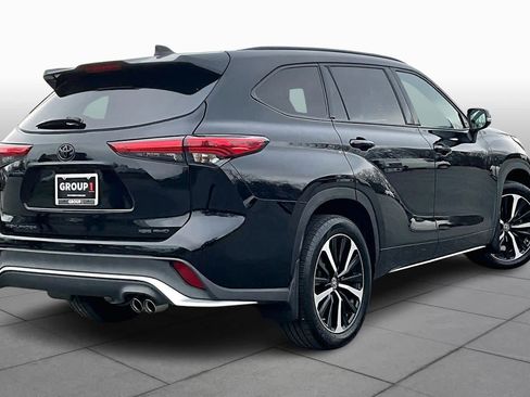 Used 2022 Toyota Highlander XSE image 13