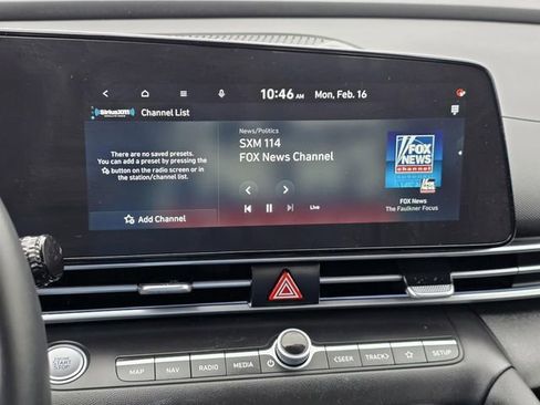 Used 2025 Hyundai Elantra SEL image 10