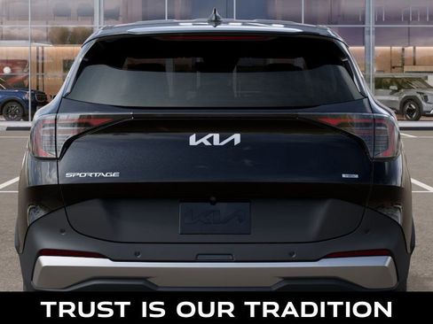 New 2026 Kia Sportage LX image 13