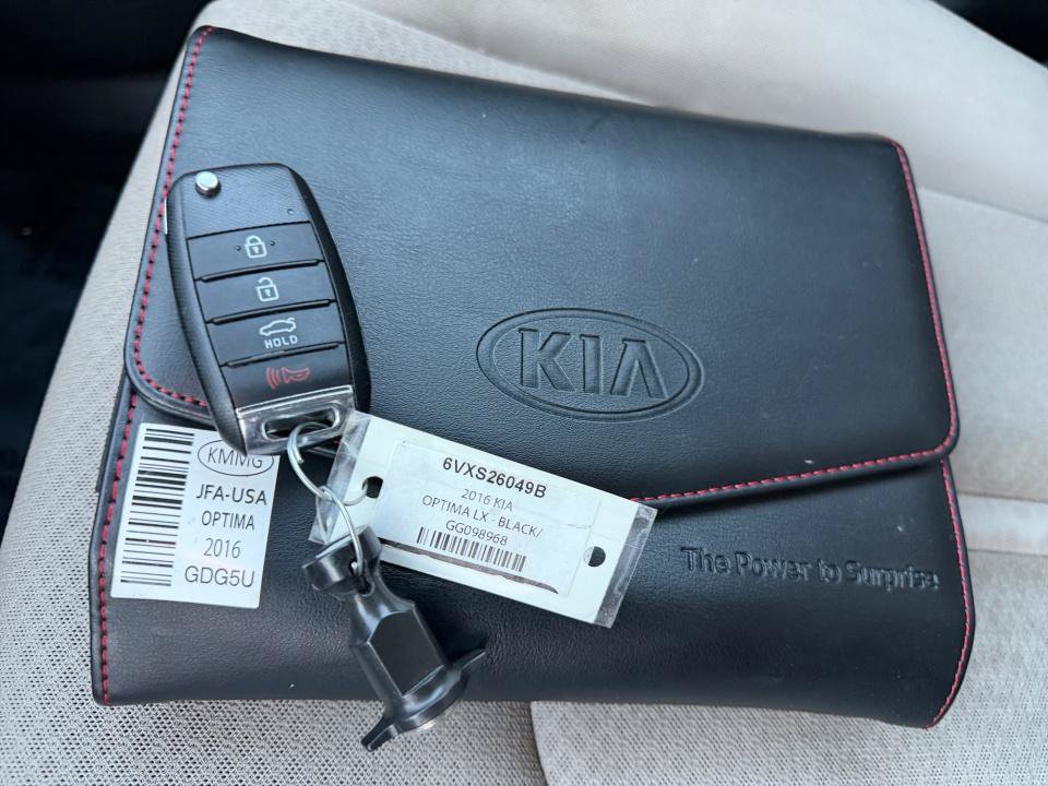 Used 2016 Kia Optima LX FWD image 38