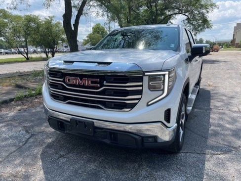 Used 2023 GMC Sierra 1500 SLT w/ SLT Premium Package image 39