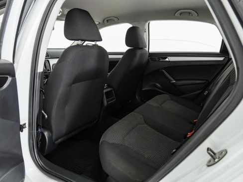 Used 2016 Volkswagen Passat 1.8T S w/ Lighting Package (P06) image 34