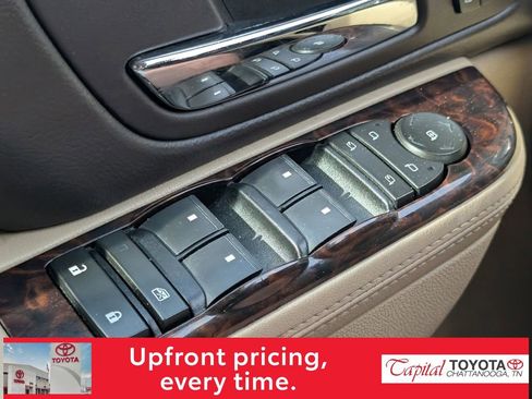 Used 2011 GMC Yukon Denali AWD/4WD image 16