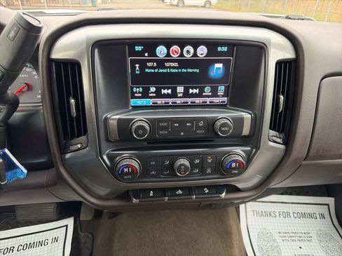 Used 2018 Chevrolet Silverado 1500 LT w/ All Star Edition AWD/4WD image 29