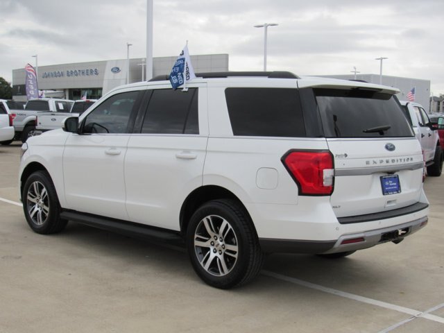 Certified 2024 Ford Expedition XLT RWD image 4