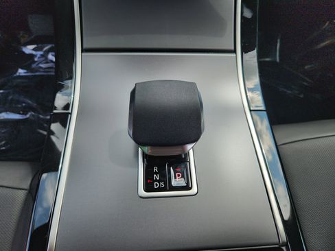 Used 2026 Land Rover Range Rover Evoque S image 16