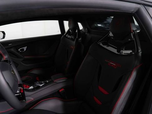 Used 2022 Lamborghini Huracan EVO image 15