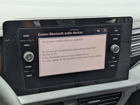 Used 2025 Volkswagen Jetta SE w/ Sunroof Package FWD image 30
