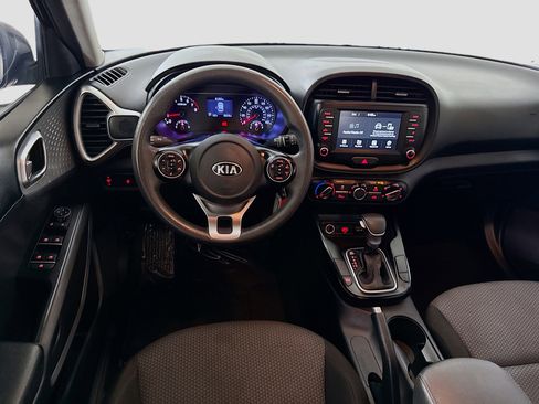 Used 2021 Kia Soul LX image 17