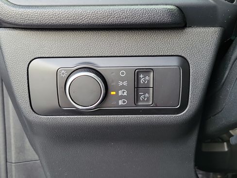Used 2025 Ford Escape ST-Line FWD image 12