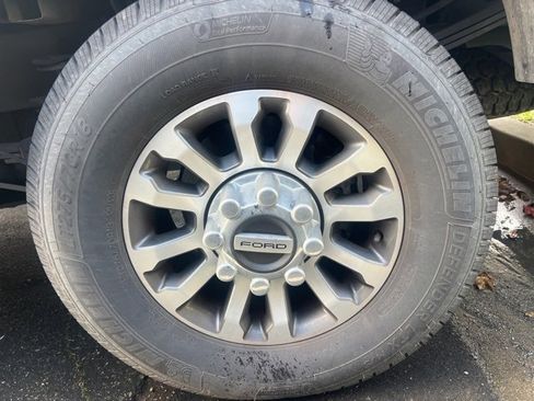 Used 2020 Ford F250 Lariat w/ Lariat Ultimate Package image 6