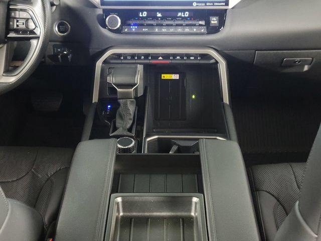Used 2023 Toyota Tundra Limited AWD/4WD image 25