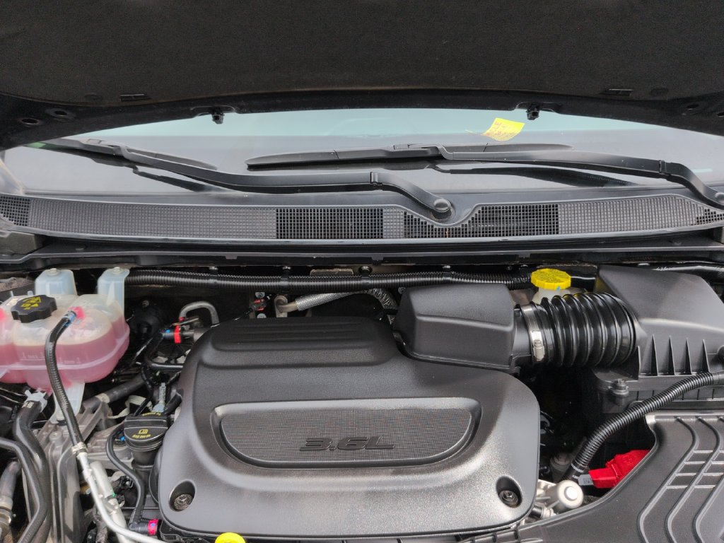 Used 2024 Chrysler Voyager LX FWD image 30